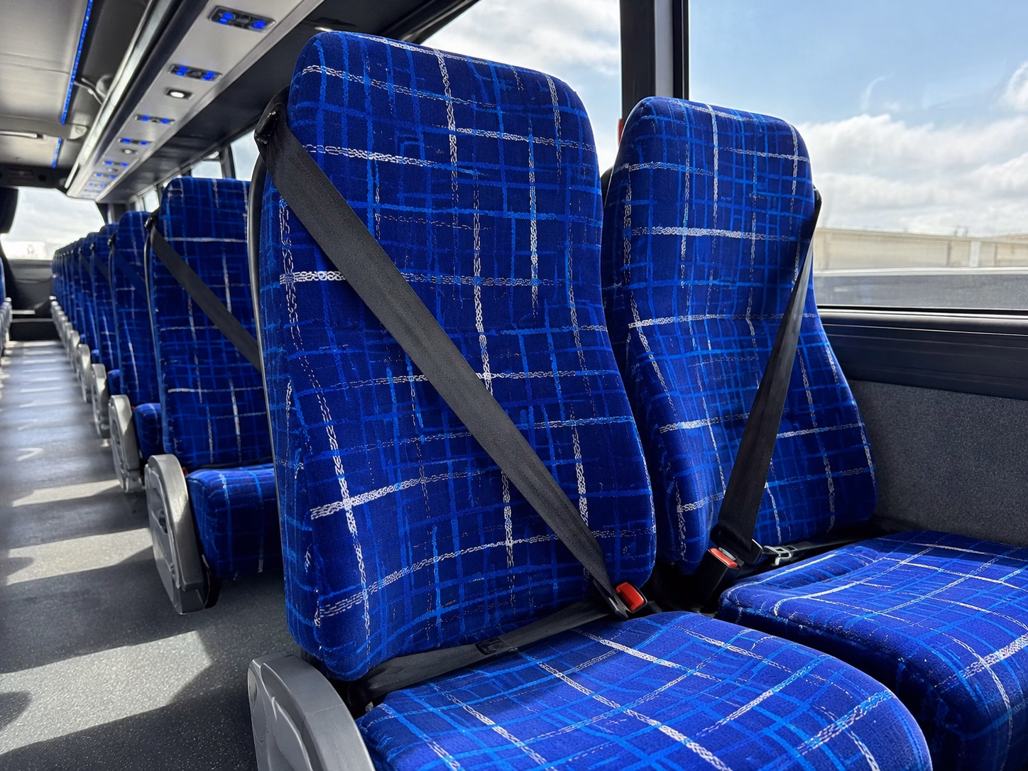 cerritos la habra charter buses