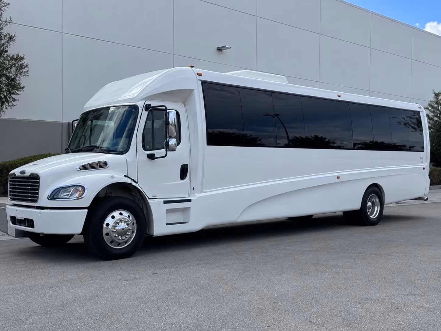 la habra corporate party bus rental