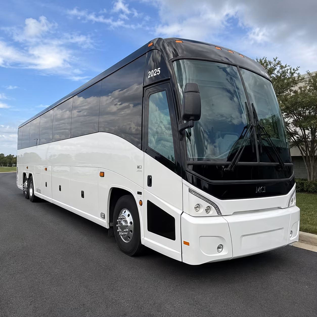 lahabracharterbuscompany com makes finding prom and quinceanera transportation in la habra easy